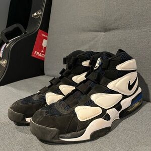 Nike Men's Air Max Black and White High-Top Sneakers